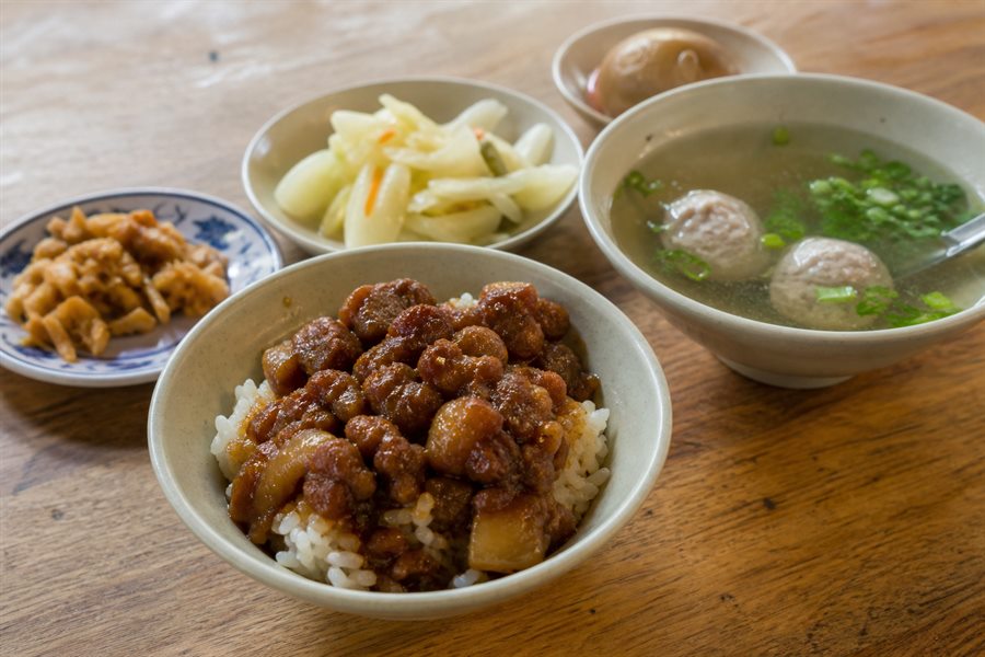 北投市場小吃滷肉飯與湯品